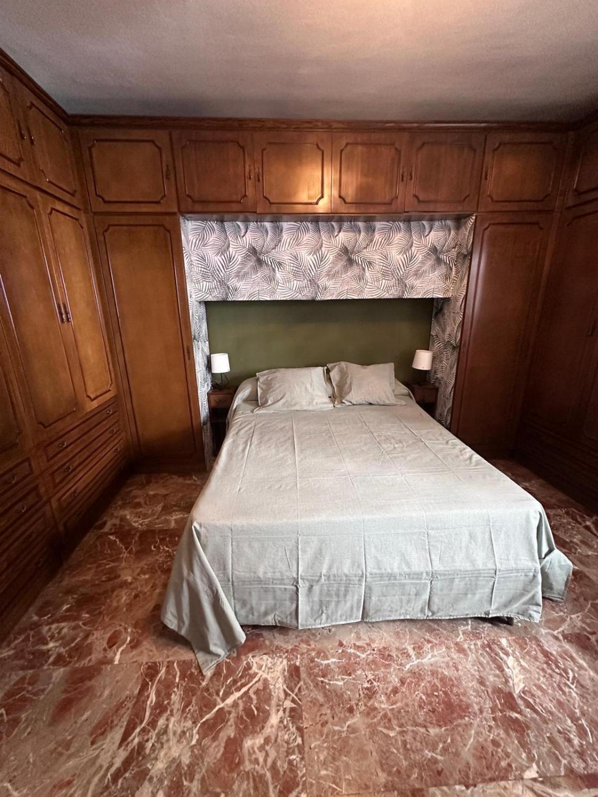 Amplio Apartamento Plaza Nueva Севилья Экстерьер фото
