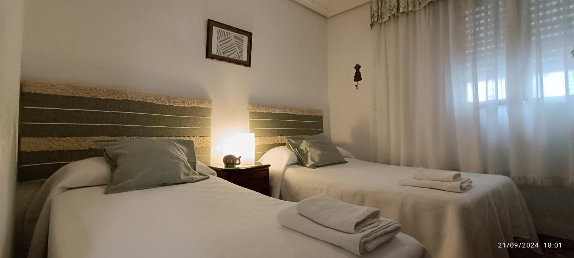 Amplio Apartamento Plaza Nueva Севилья Экстерьер фото