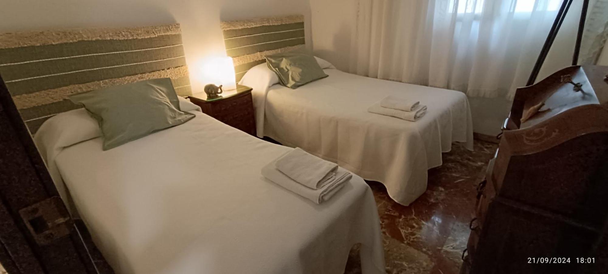 Amplio Apartamento Plaza Nueva Севилья Экстерьер фото