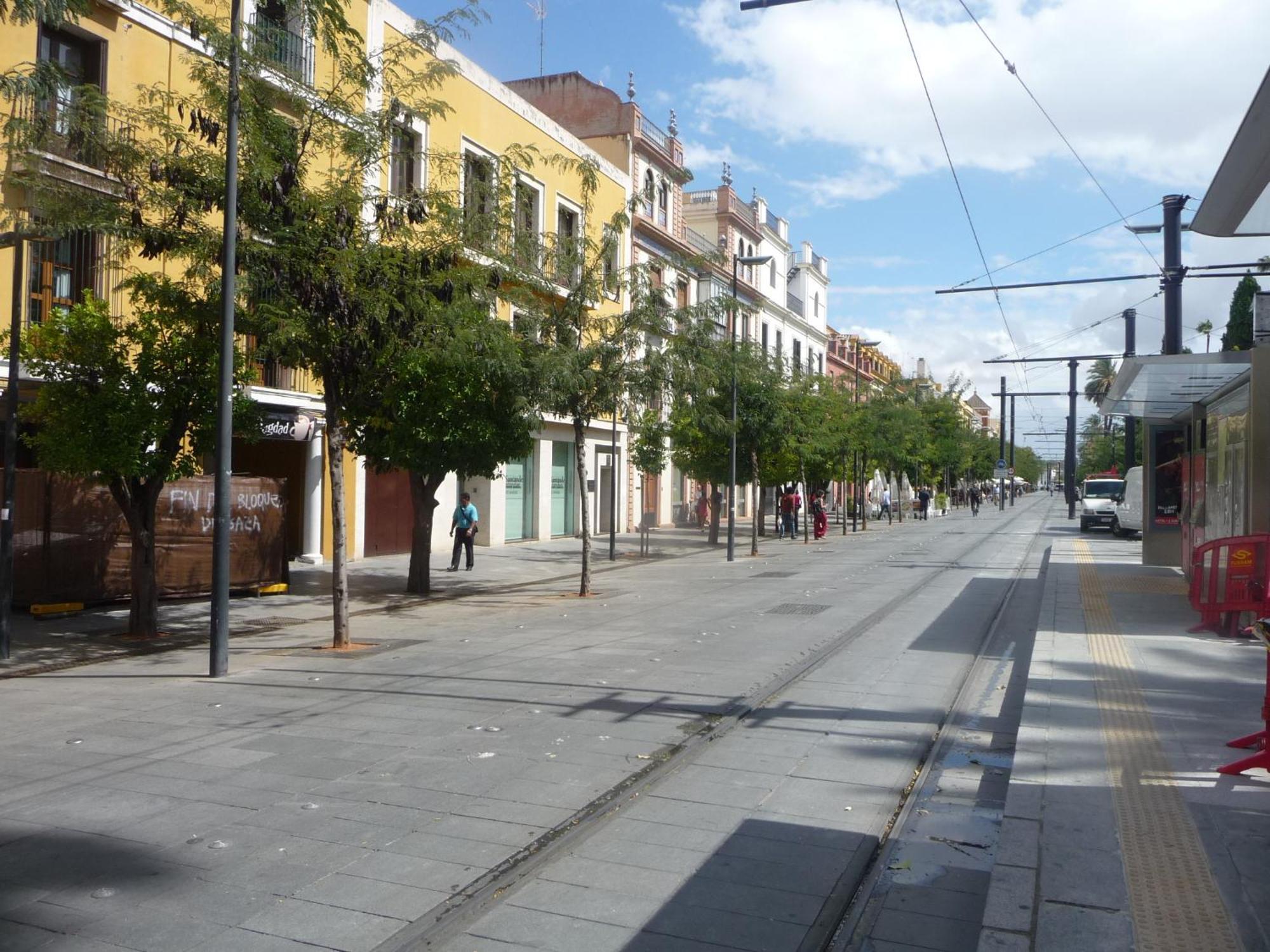 Amplio Apartamento Plaza Nueva Севилья Экстерьер фото