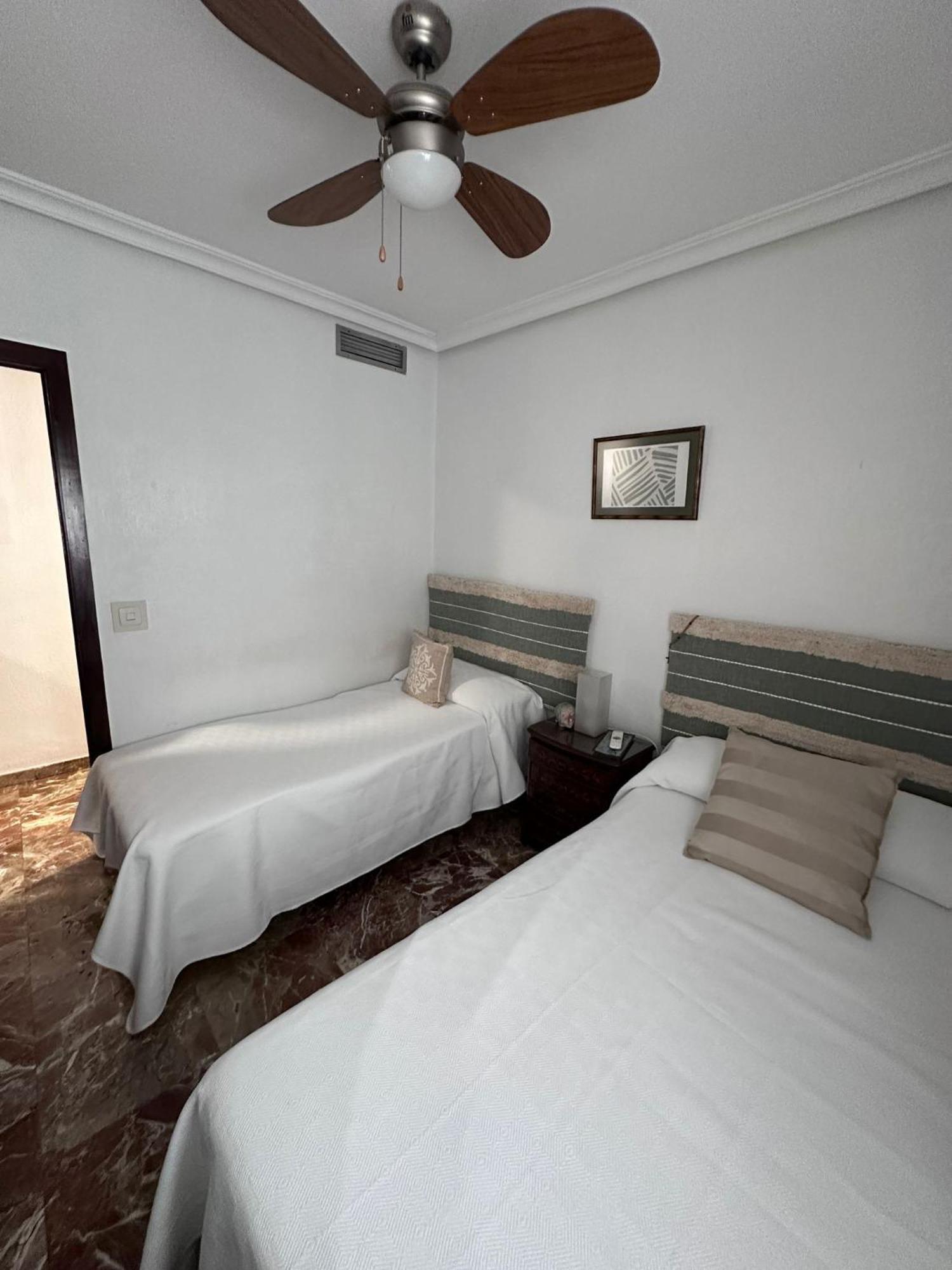 Amplio Apartamento Plaza Nueva Севилья Экстерьер фото