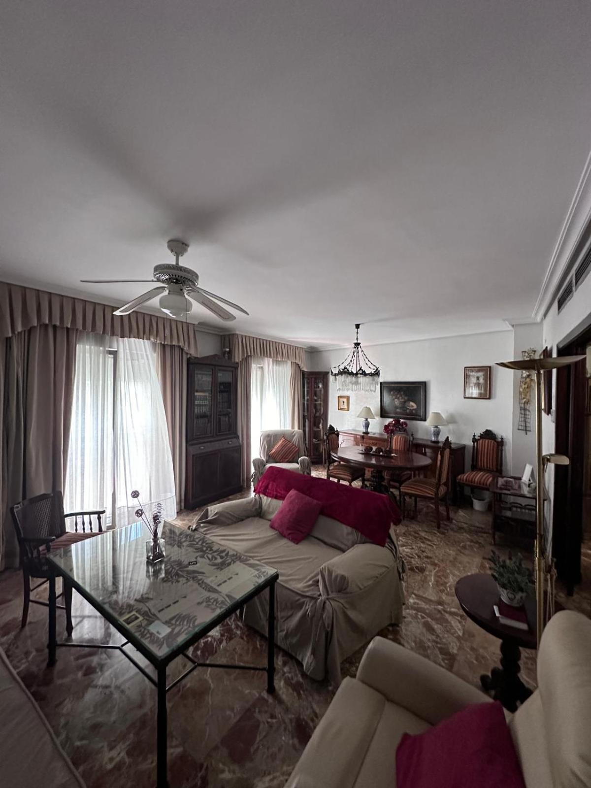 Amplio Apartamento Plaza Nueva Севилья Экстерьер фото