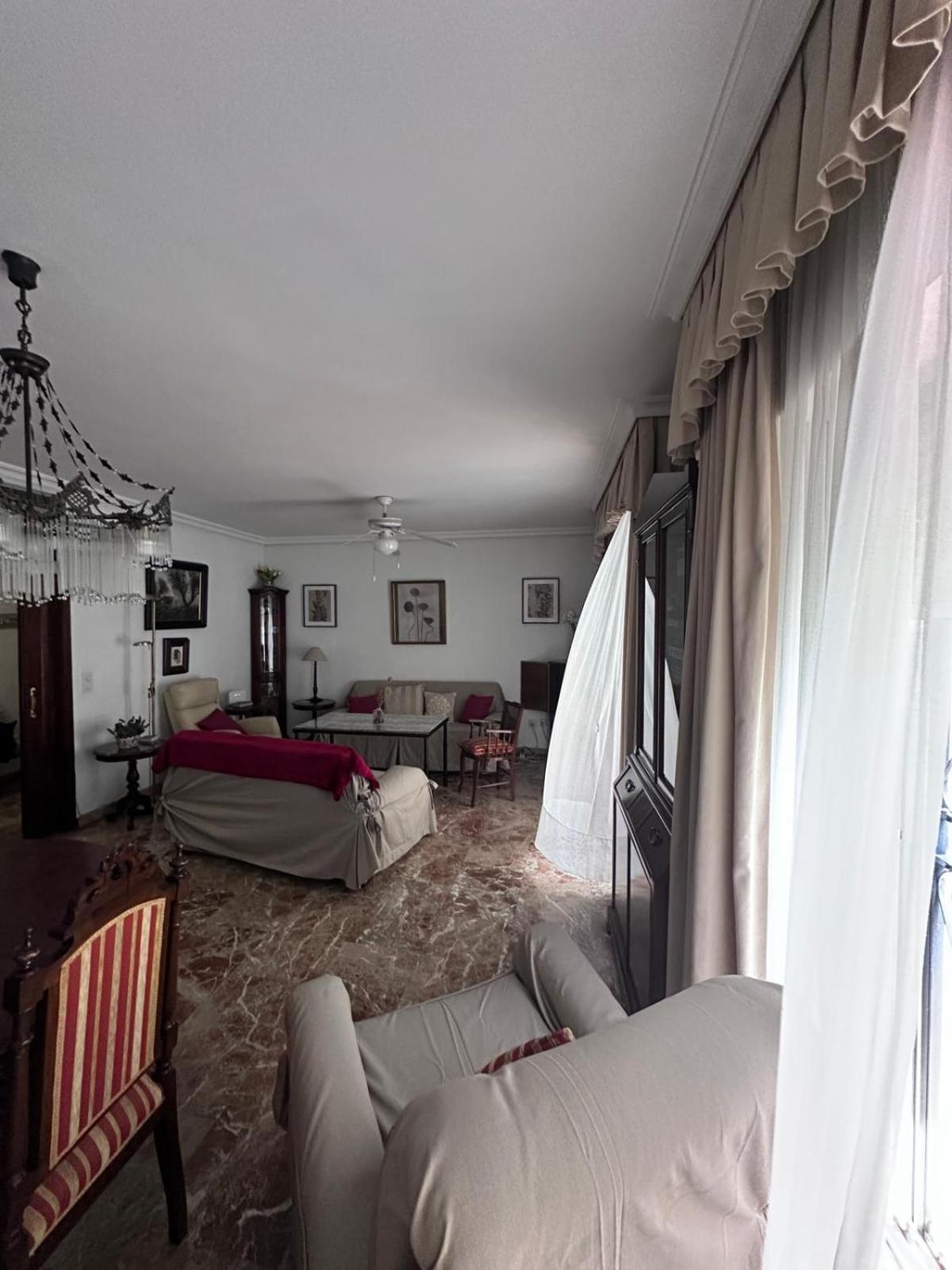 Amplio Apartamento Plaza Nueva Севилья Экстерьер фото